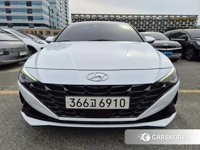 Hyundai Avante Hybrid (CN7) 2022 Белый из Кореи