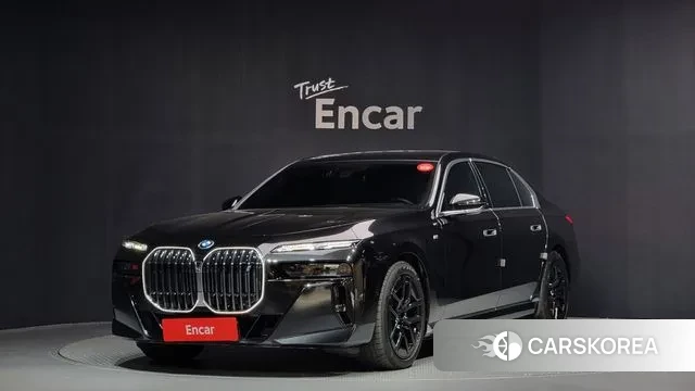 BMW i7 (G70) 2023 Черный из Кореи