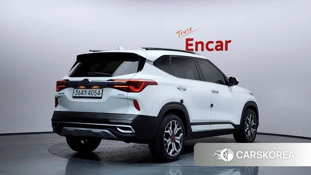 Kia Seltos 2019 Белый из Кореи