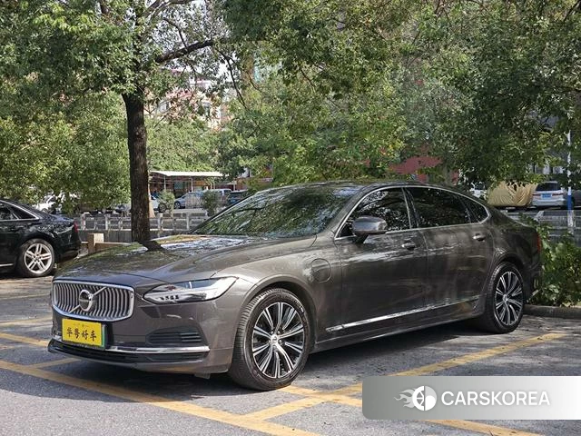 Volvo S90 PHEV 2022 Темно-серый из Китая