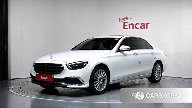 Mercedes-Benz E-Class W213 2022 Белый из Кореи