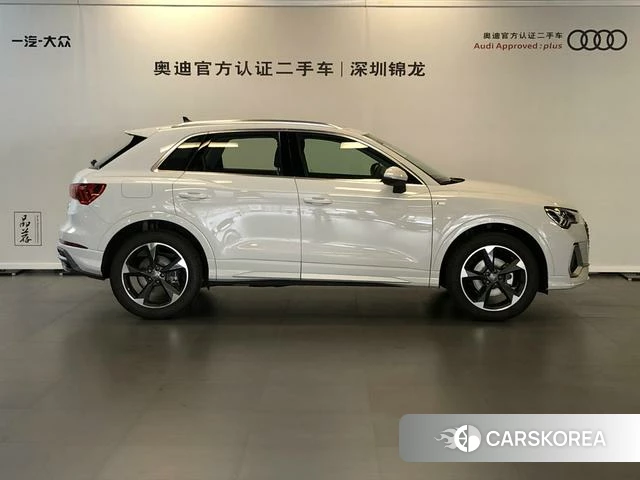 Audi Q3 2023 Белый из Китая