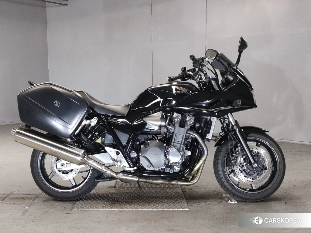 Проданный Honda CB1300ST 2011 из Японии