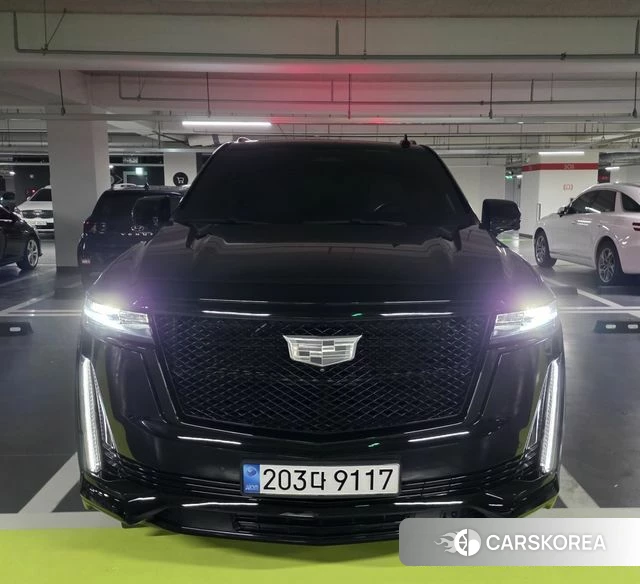 Cadillac Escalade 5th Generation 2022 Черный из Кореи