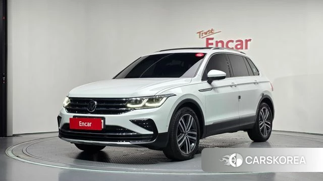 Volkswagen Tiguan second Generation 2021 Белый из Кореи