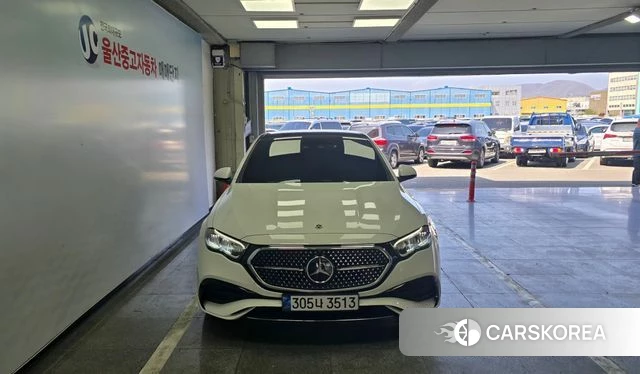 Mercedes-Benz E-Class W214 2025 Белый из Кореи