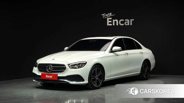Mercedes-Benz E-Class W213 2021 Белый из Кореи