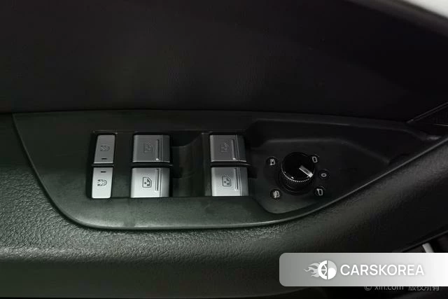 Audi A6L 2023 Черный из Китая