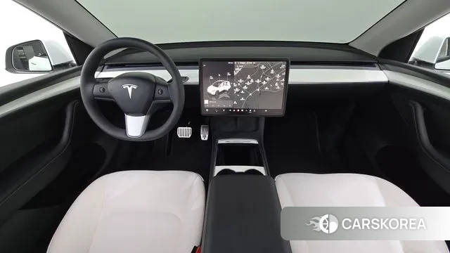 Tesla Model Y 2025 Белый из Кореи