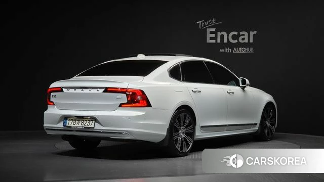 Volvo S90 2022 Белый из Кореи
