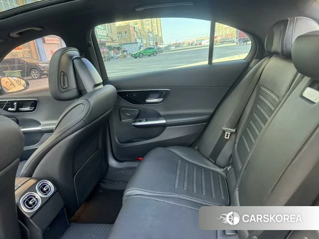 Mercedes-Benz Class C 2022 Белый из Китая