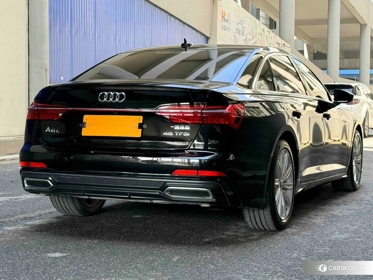 Audi A6L 2020 Черный из Китая