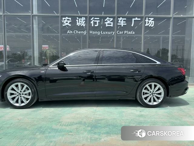 Audi A6L 2023 Черный из Китая