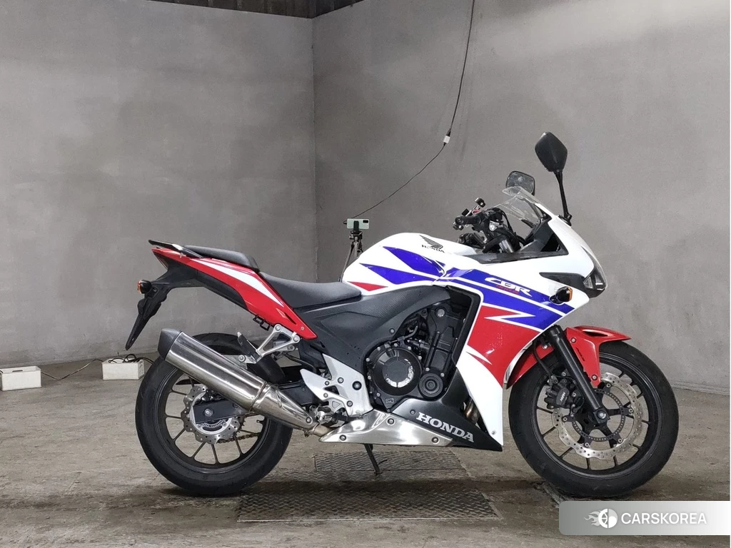 Проданный Honda CBR400R 2014 из Японии