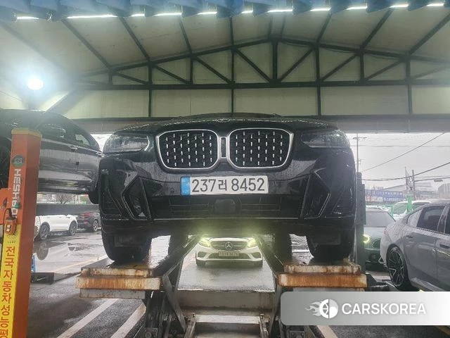BMW X4 (G02) 2023 Черный из Кореи