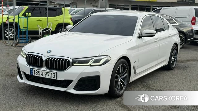 BMW 5 Series (G30) 2023 Белый из Кореи