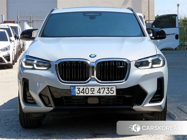 BMW X4 (G02) 2024 Светло-серебряный цвет из Кореи