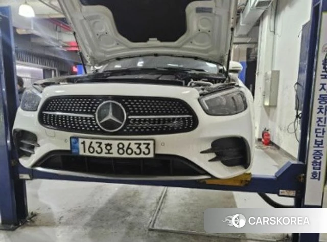 Mercedes-Benz E-Class W213 2022 Белый из Кореи