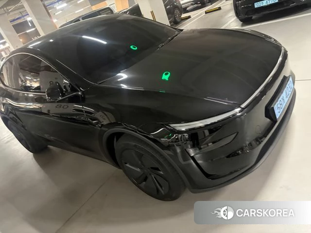 Tesla Model Y 2025 Черный из Кореи