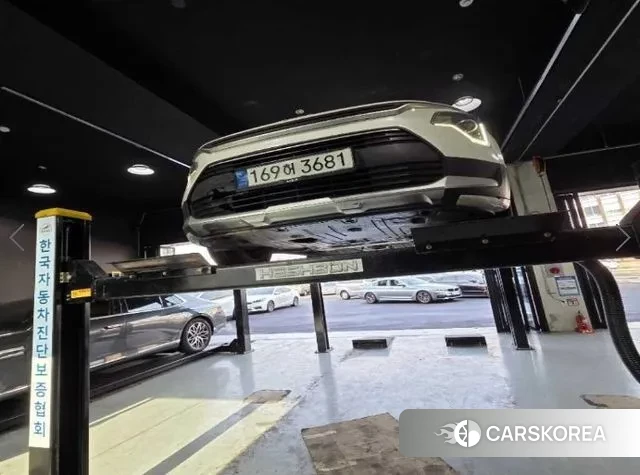 Kia Di Ol Nu Niro 2022 Белый из Кореи