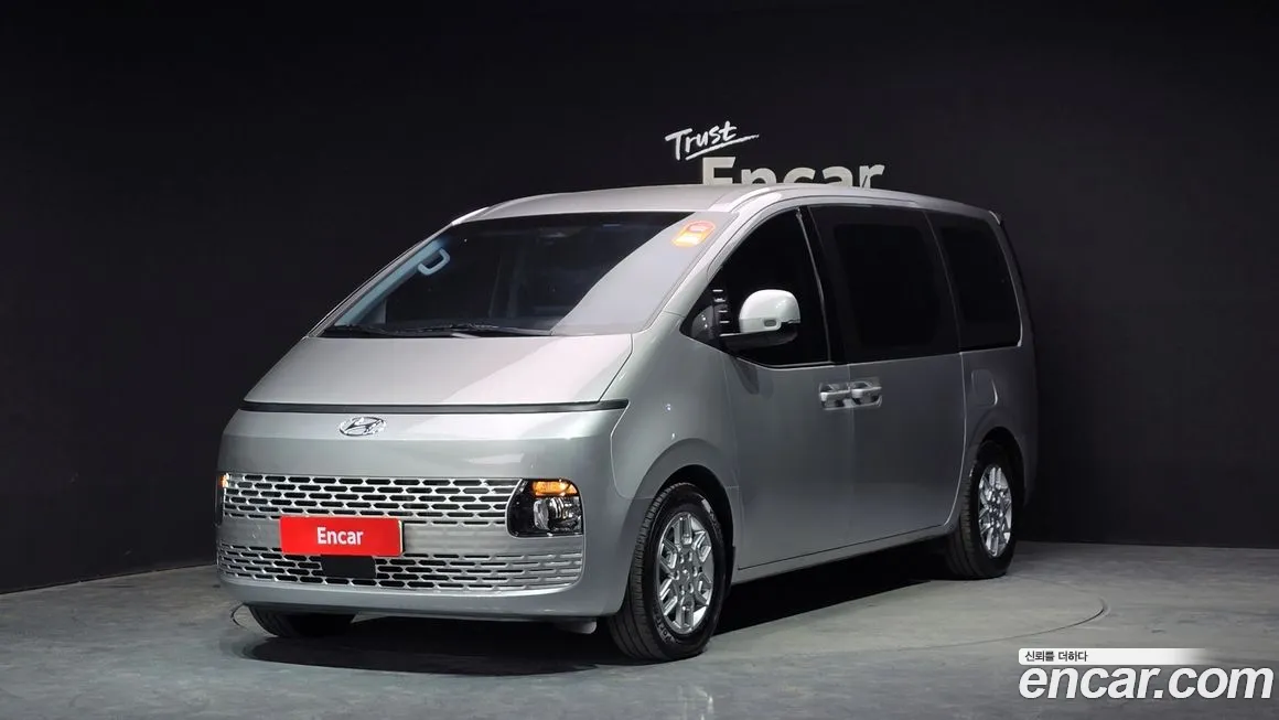 Hyundai Staria 2021 Серебряный из Кореи