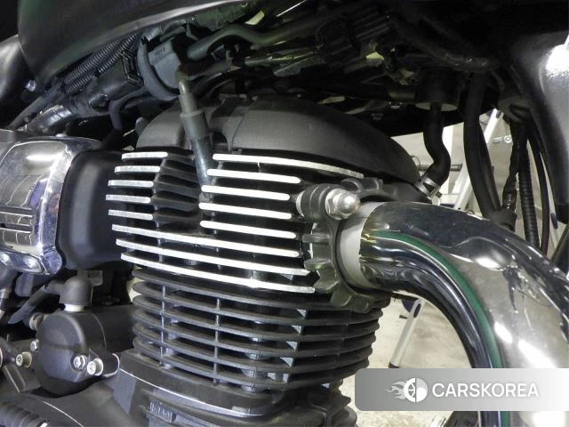 Engine photo