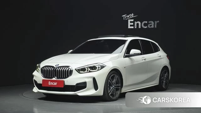 BMW 1 Series (F40) 2023 Белый из Кореи