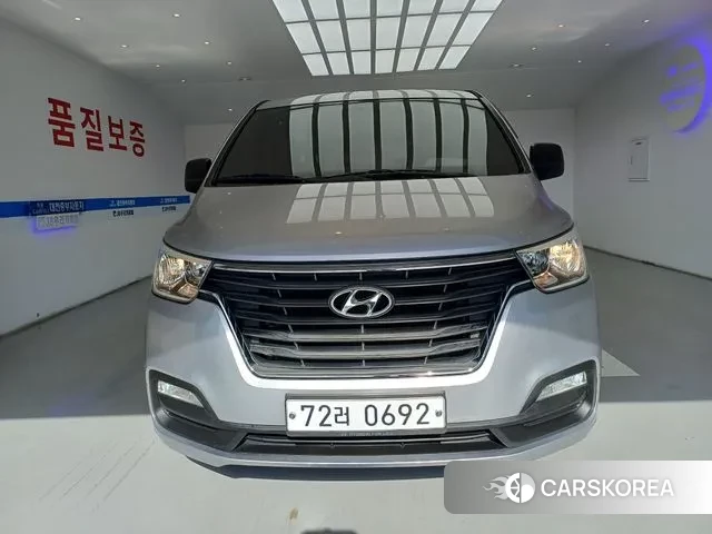 Hyundai The New Grand Starex 2018 Серебряный из Кореи