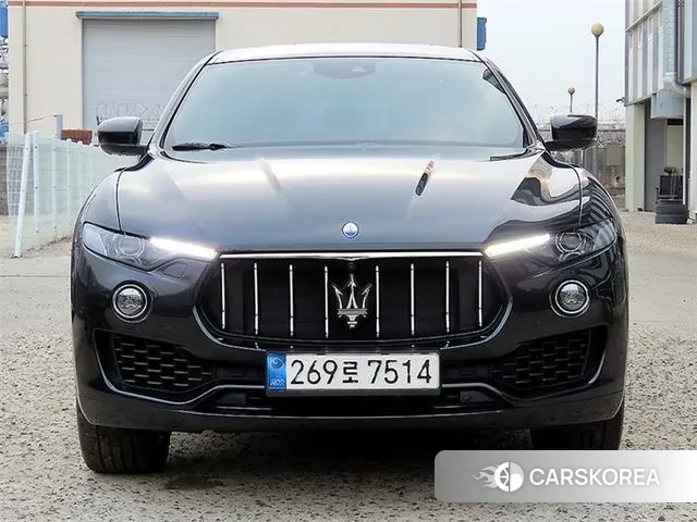 Maserati Levante 2018 Черный из Кореи