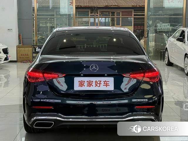 Mercedes-Benz Class C 2023 Зеленый из Китая