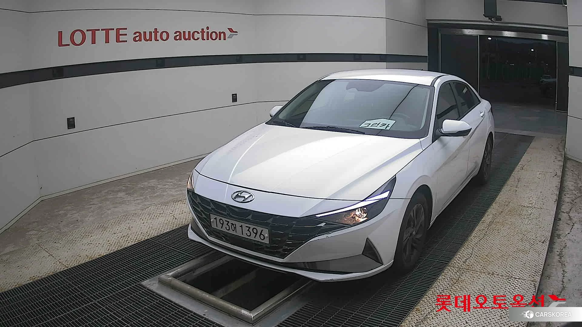 Hyundai Avante Hybrid 2022 Polar White из Кореи