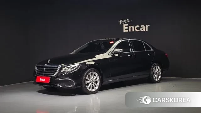 Mercedes-Benz E-Class W213 2018 Черный из Кореи