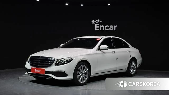 Mercedes-Benz E-Class W213 2019 Белый из Кореи