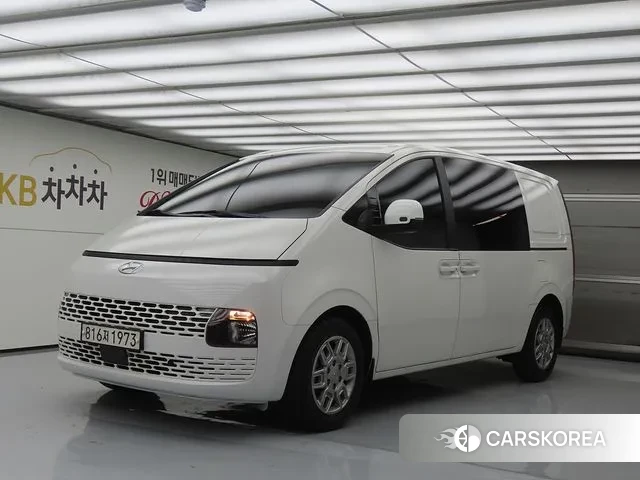 Hyundai Staria 2022 Белый из Кореи