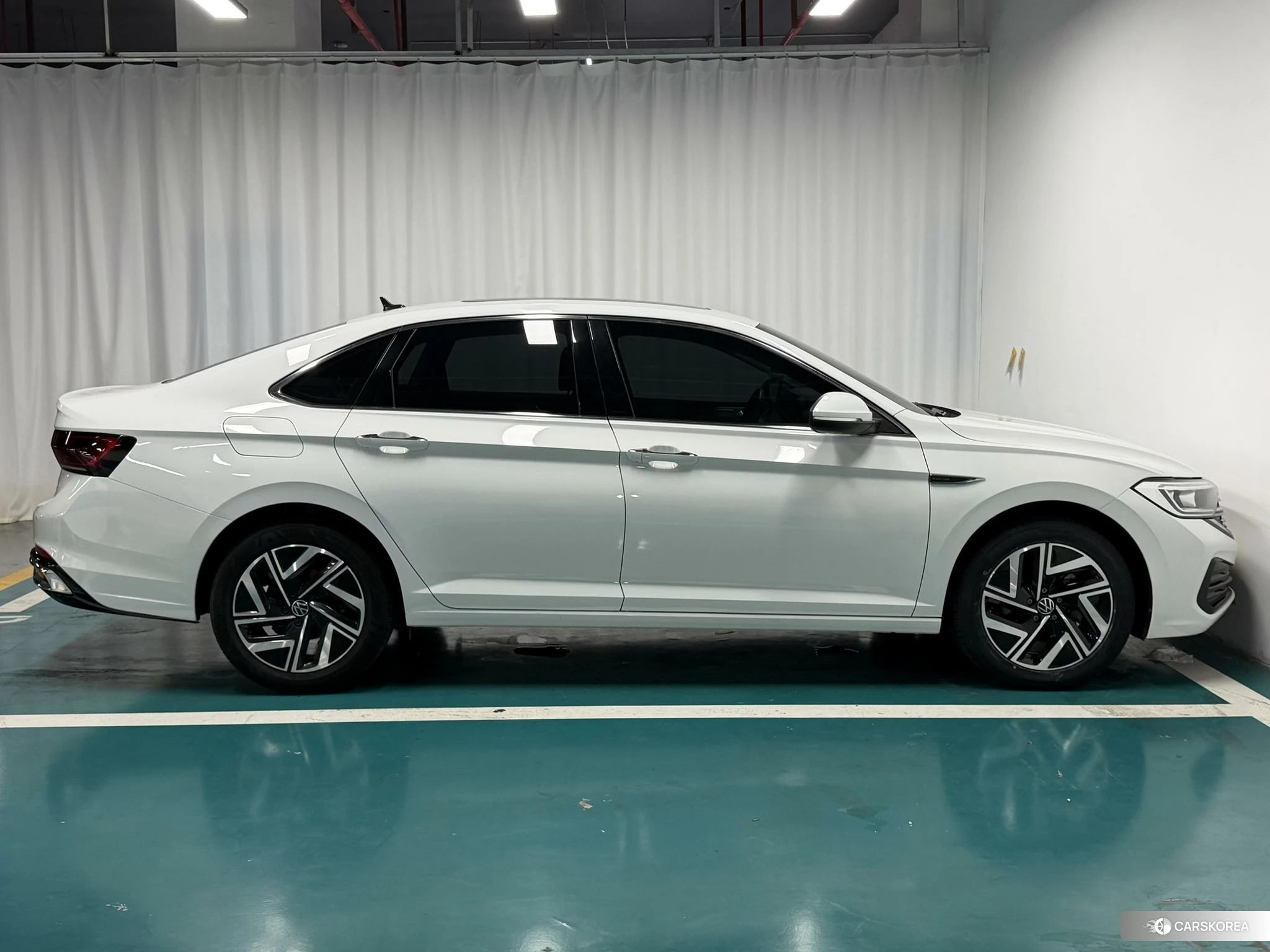 Volkswagen Sagitar 2022 Белый из Китая