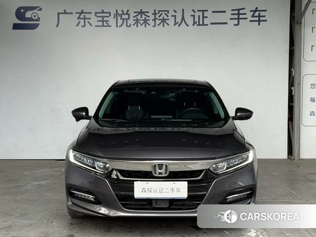 Honda Accord 2021 Серебристо-серый из Китая