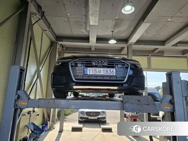 Audi A6 (C8) 2022 Черный из Кореи