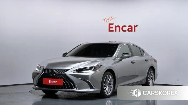 Lexus ES300h 7th generation 2024 Серый из Кореи