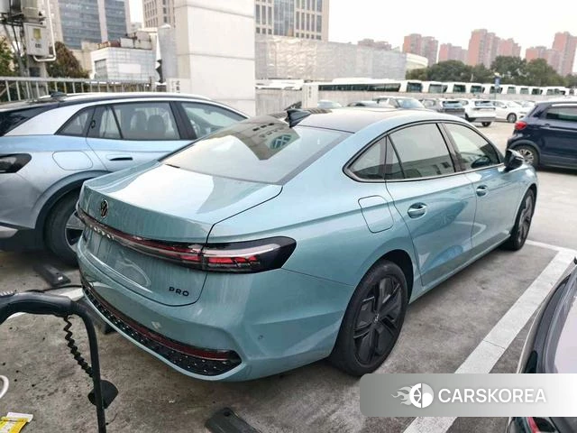 Volkswagen Passat 2024 Синий из Китая