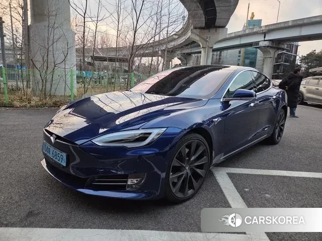 Tesla Model S 2018 Синий из Кореи