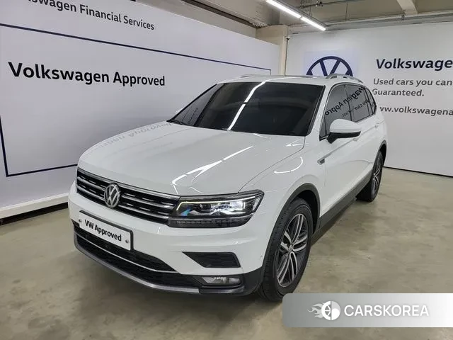 Volkswagen Tiguan Allspace 2018 Белый из Кореи