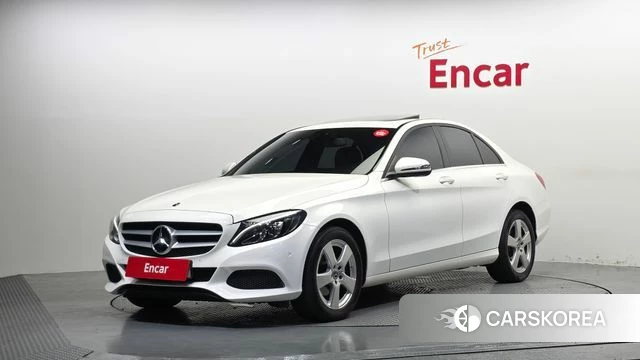 Mercedes-Benz C-Class W205 2018 Белый из Кореи