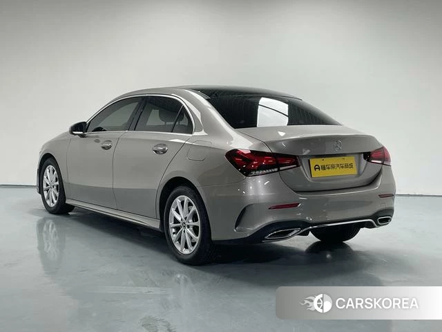 Mercedes-Benz Class A 2021 Темно-серый из Китая