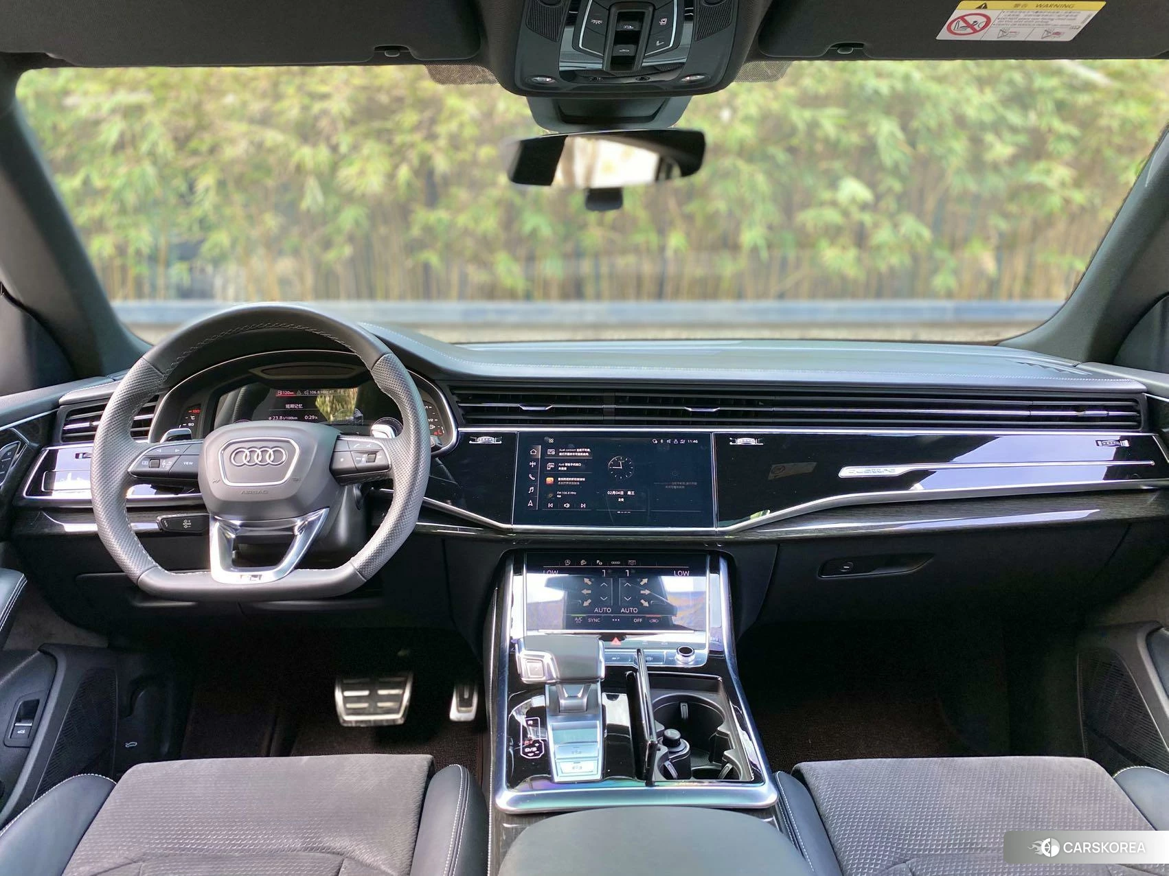 Audi Q8 2020 Черный из Китая
