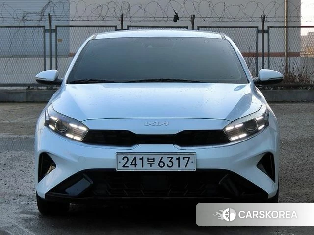 Kia The New K3 2nd generation 2022 Белый из Кореи