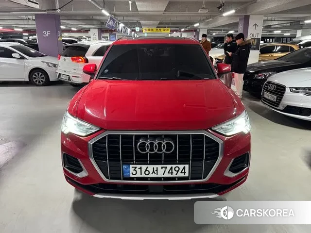 Audi Q3 (F3) 2020 Красный из Кореи