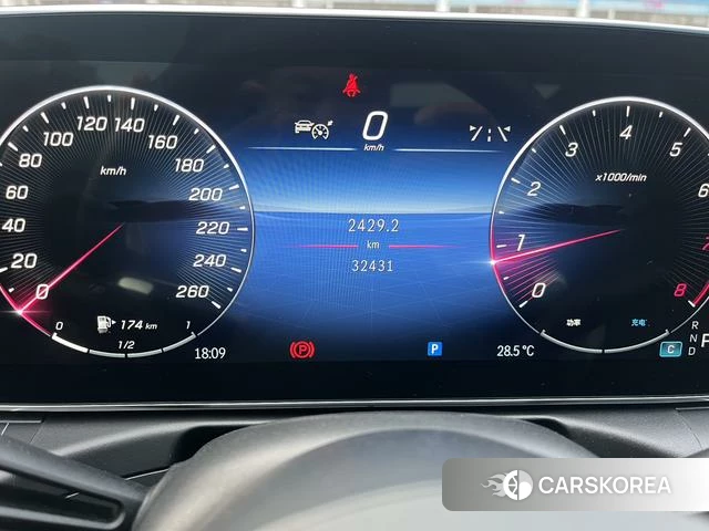 Mercedes-Benz Class C 2024 Белый из Китая