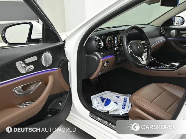 Mercedes-Benz E-Class W213 2020 Белый из Кореи