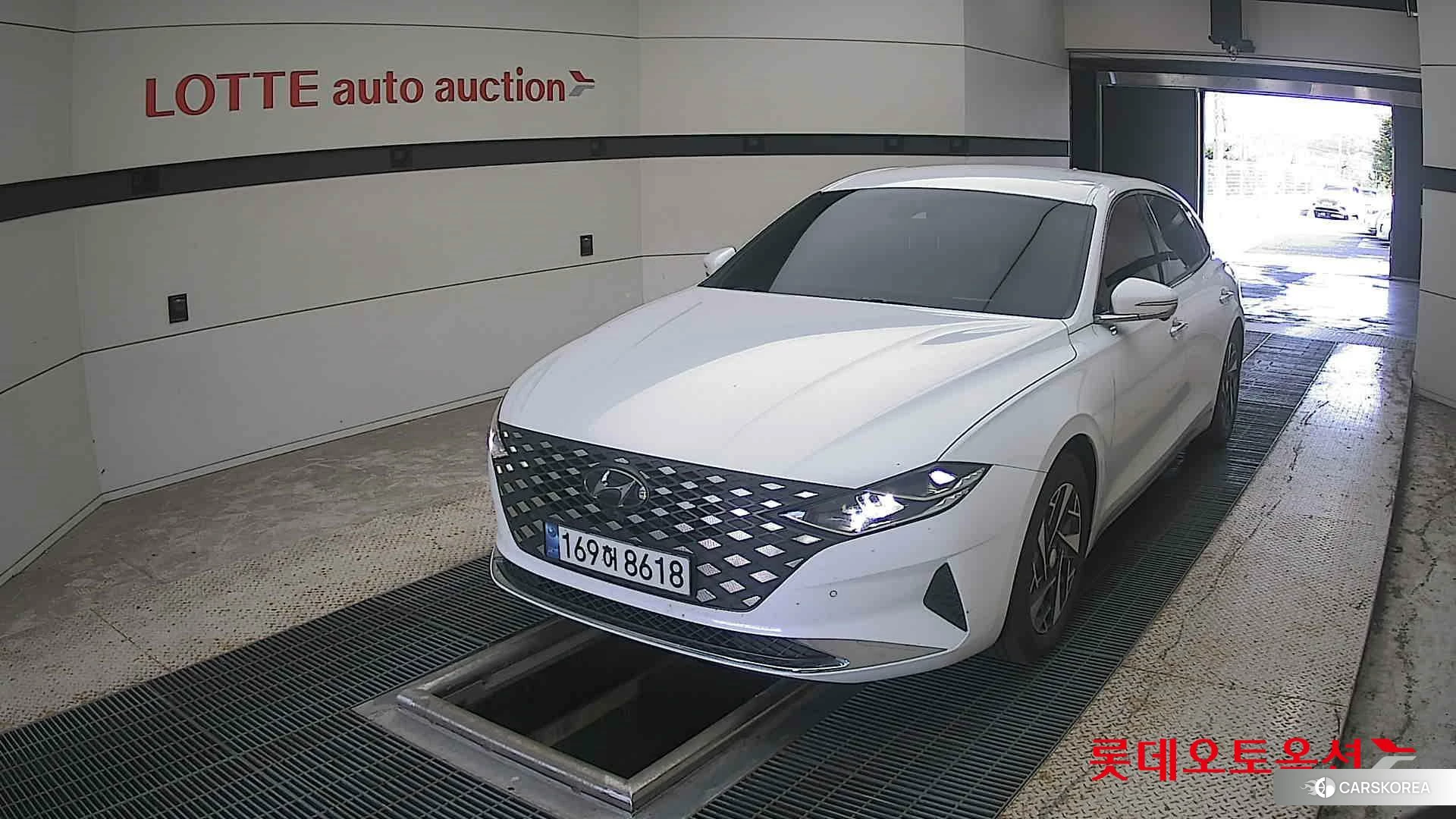 Hyundai Grandeur Hybrid 2023 Creamy White Pearl (optional) из Кореи