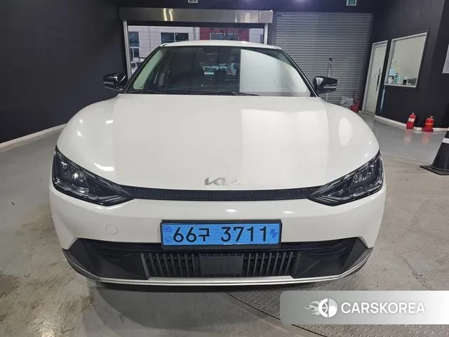 Kia EV6 2023 Белый из Кореи